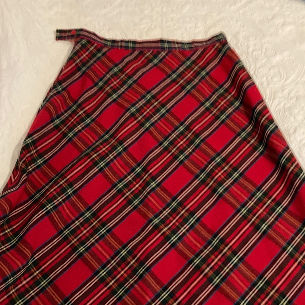 Talbots Plaid Red Wool fully lined Women's Skirt size 14 side zipper